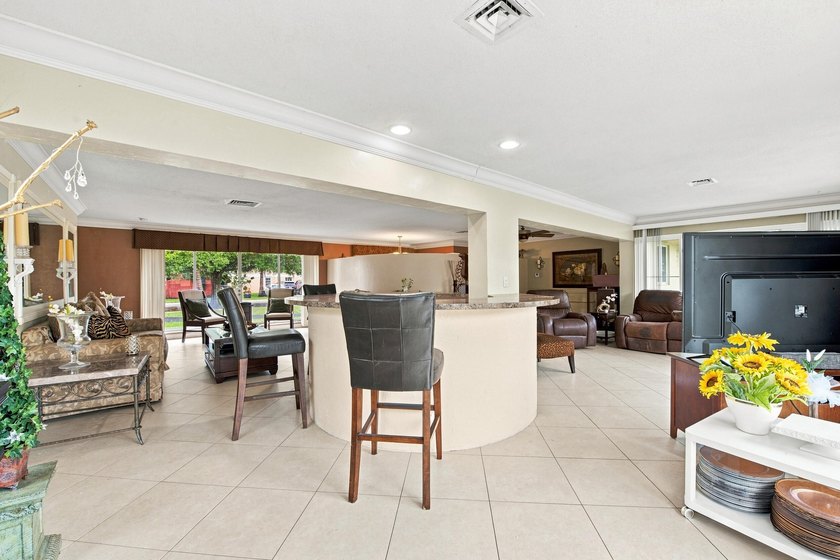 Welcome to this spacious 3-bedroom, 3-bathroom home located in - photo 19