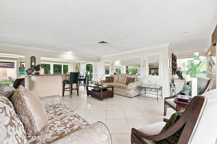 Welcome to this spacious 3-bedroom, 3-bathroom home located in - photo 26