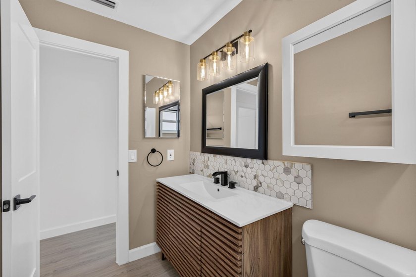 It's like living in a brand new house! Completely renovated 4 - photo 29