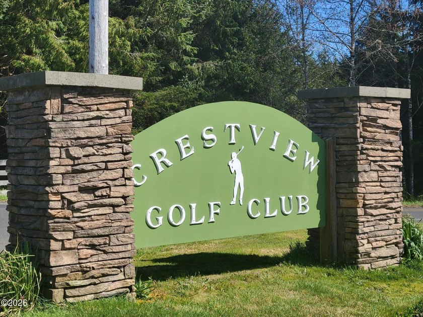 Golf Course Views, Coastal Breezes &amp; Easy Living Enjoy the best - photo 35