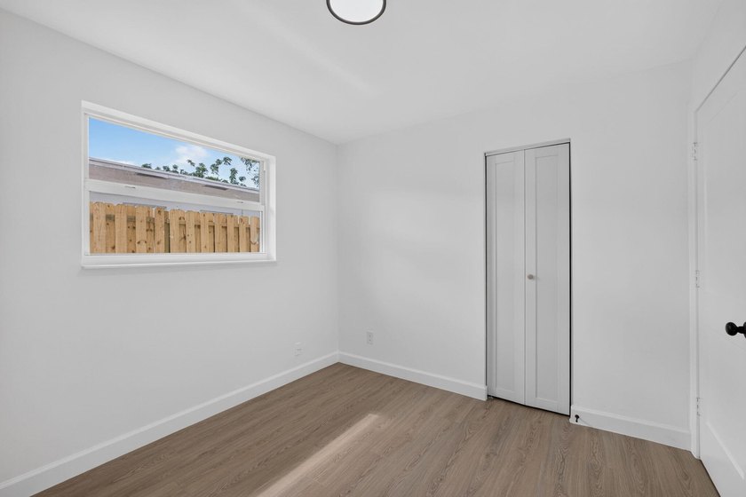 It's like living in a brand new house! Completely renovated 4 - photo 41