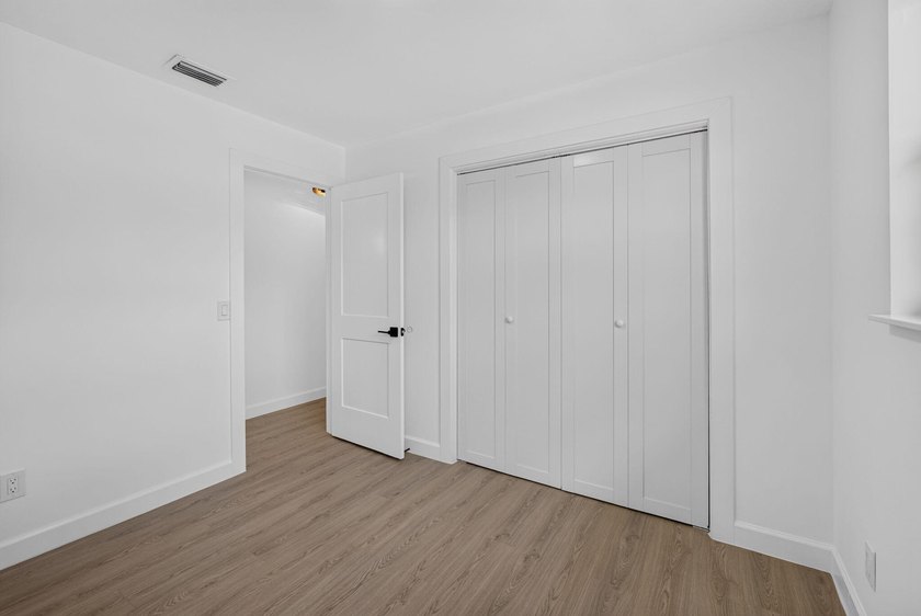 It's like living in a brand new house! Completely renovated 4 - photo 44