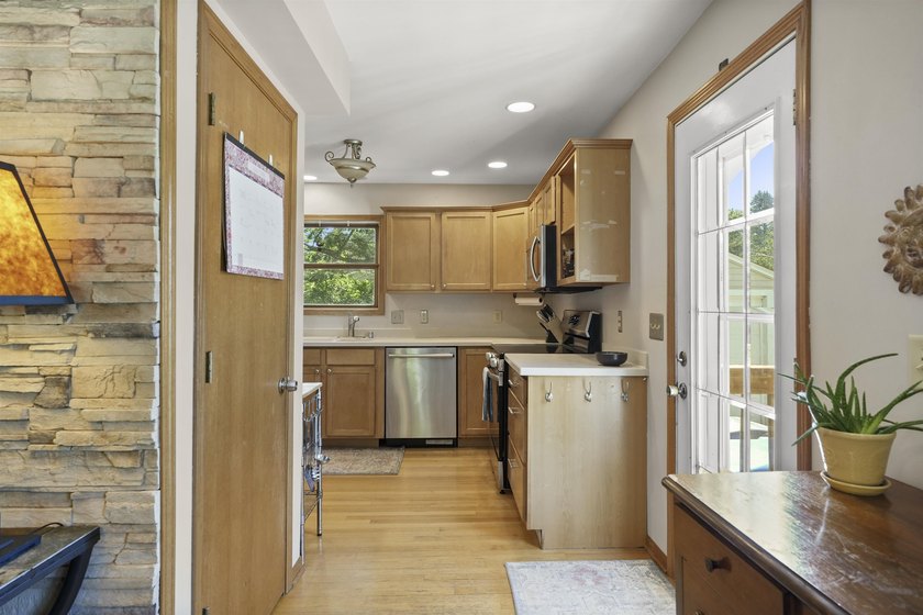 Showings begin on July 17, 2026 @NOON Beautifully updated - photo 10