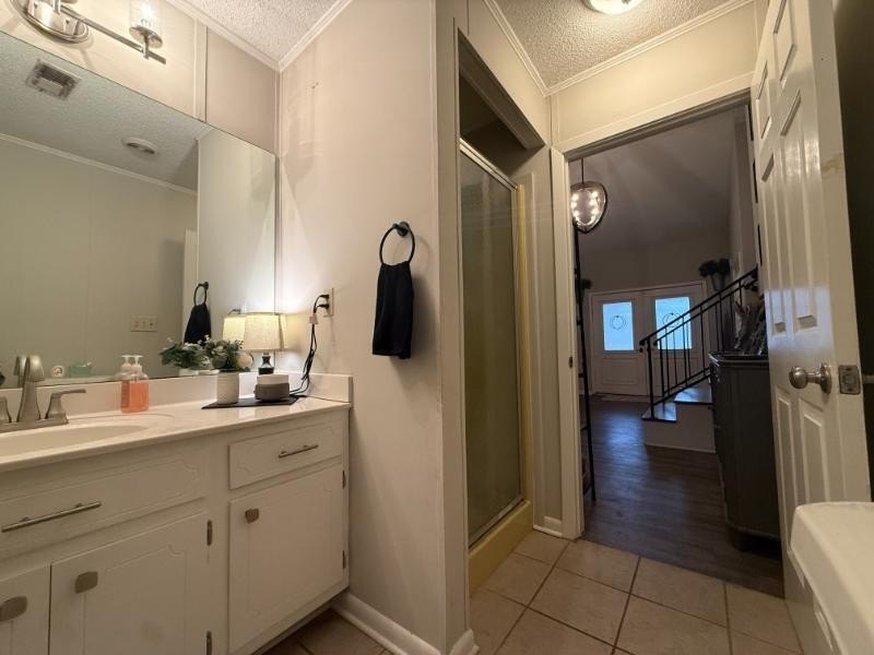 This home has everything you need! Don't miss this stunning - photo 13