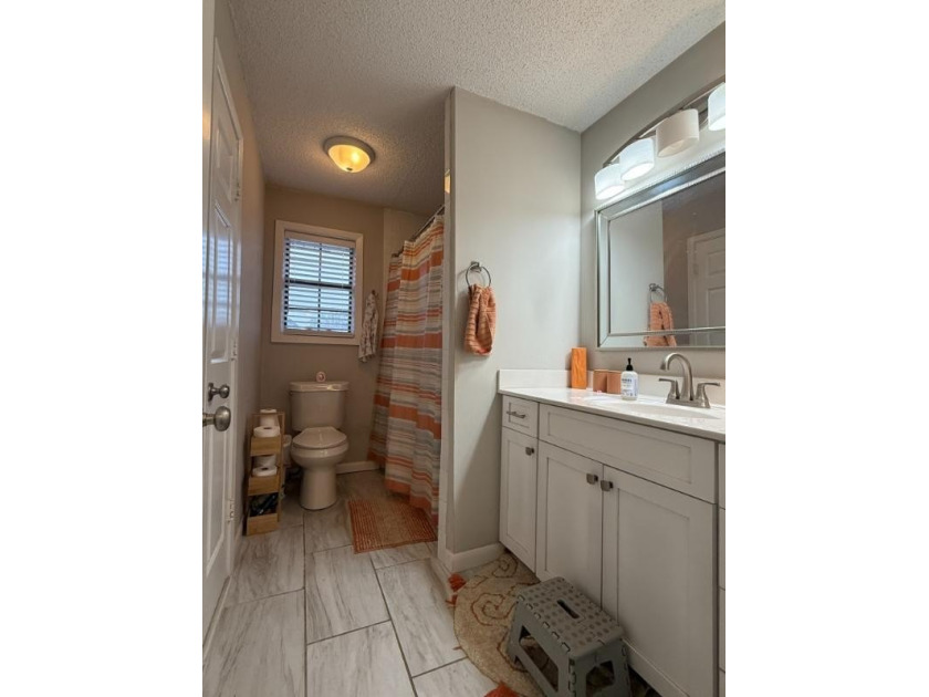 This home has everything you need! Don't miss this stunning - photo 21