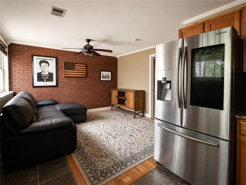 Tottenville-Fully detached two family home, 7 room duplex over a - photo 31