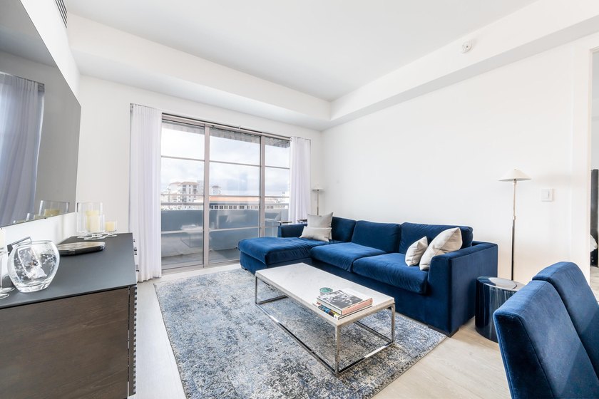 Rarely available South facing 2 bedroom with 2 baths that has - photo 2