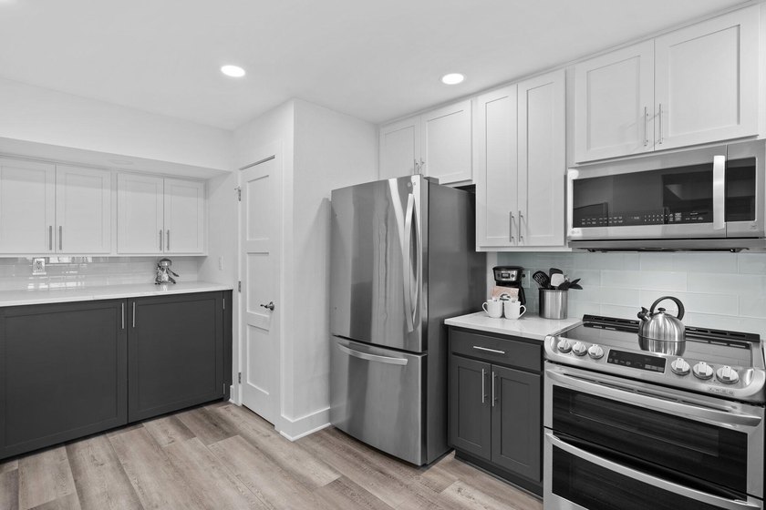 Step into a world of boundless inspiration at 8980 Heron Walk - photo 22