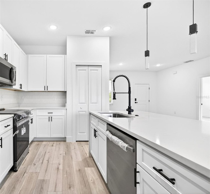 JUST COMPLETED! BRAND NEW 4 BEDROOM, 3 BATH, 2-CAR GARAGE HOME - photo 10