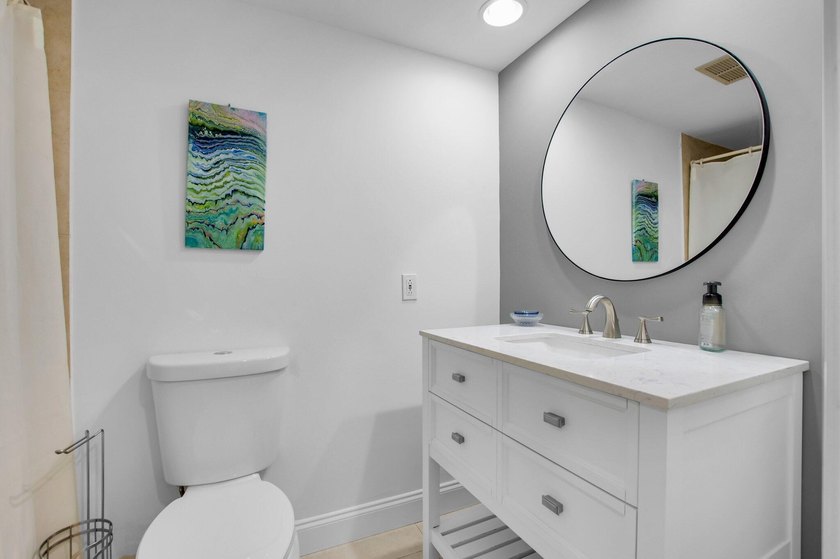 This Gorgeous Townhome is located between the ocean and - photo 12