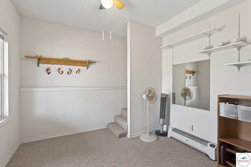 Lake of the Ozarks retreat located in the desirable Keithley's - photo 25