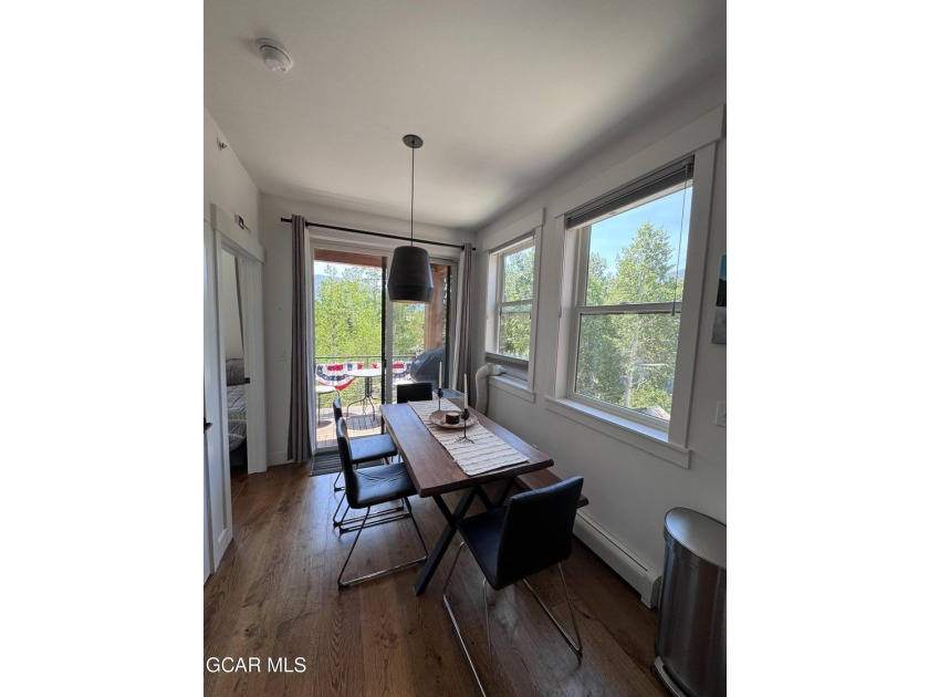 Sunny condo on a quieter street in Grand Lake. This spacious one - photo 10