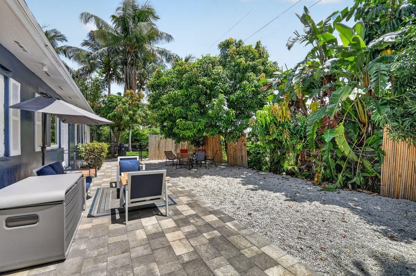 Now considering BACKUP OFFERS! Owner owned and occupied DUPLEX - photo 10