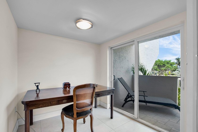 This Gorgeous Townhome is located between the ocean and - photo 34
