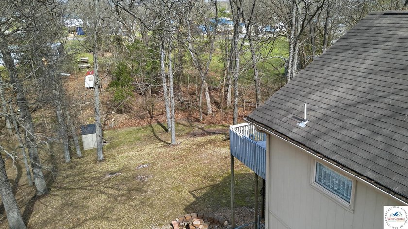Lake of the Ozarks retreat located in the desirable Keithley's - photo 35