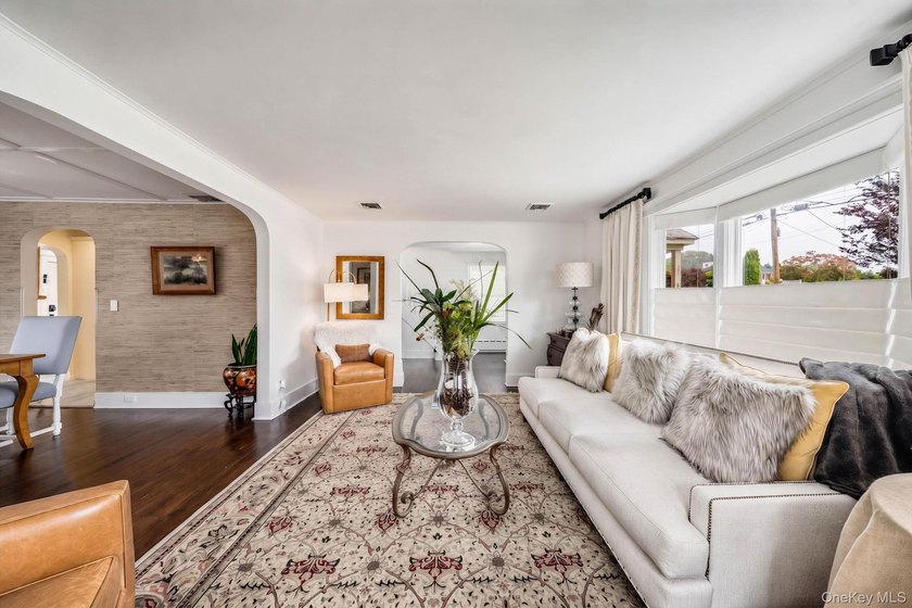Circa 1921, this charming and thoughtfully updated 4-bedroom, 2 - photo 8
