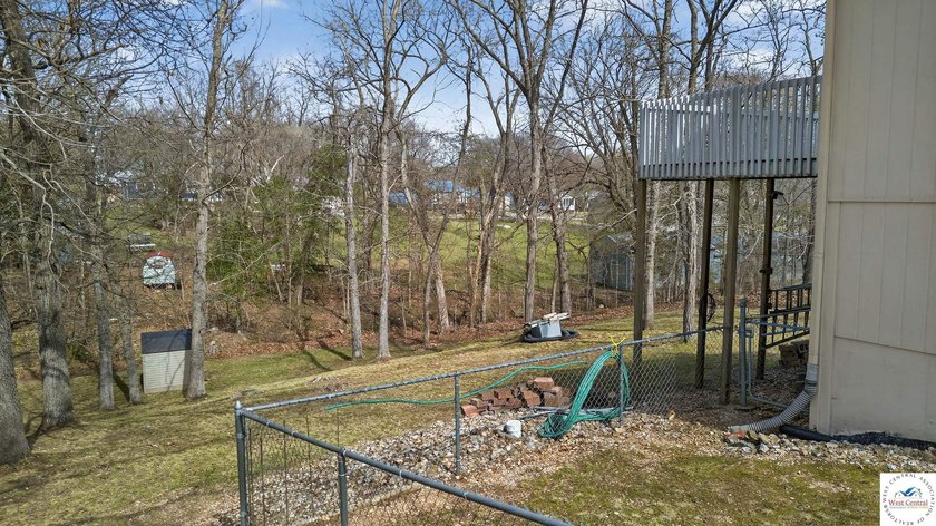 Lake of the Ozarks retreat located in the desirable Keithley's - photo 39