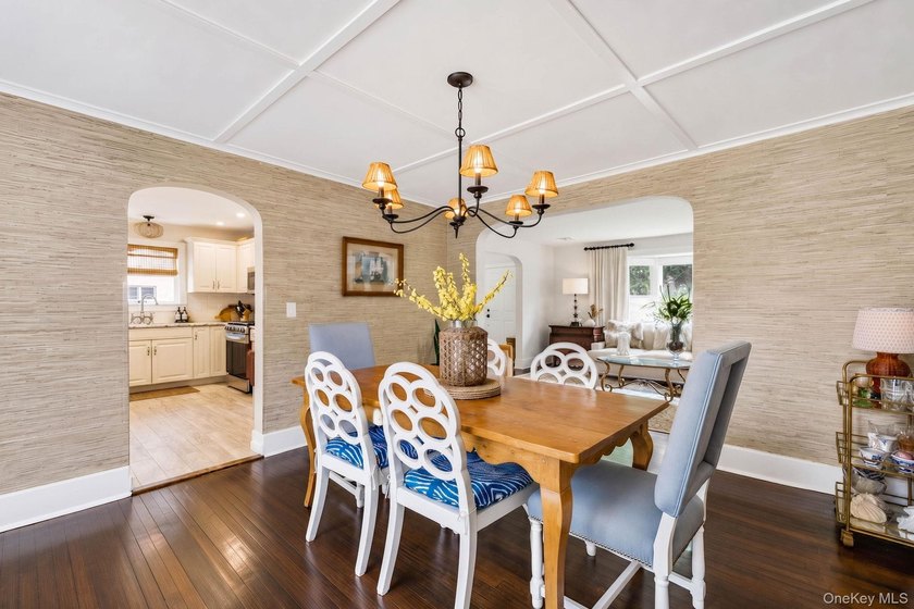 Circa 1921, this charming and thoughtfully updated 4-bedroom, 2 - photo 10