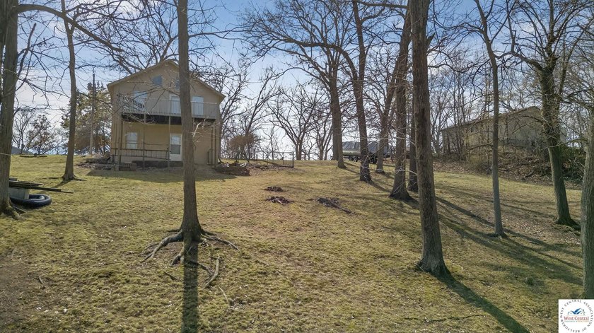 Lake of the Ozarks retreat located in the desirable Keithley's - photo 42