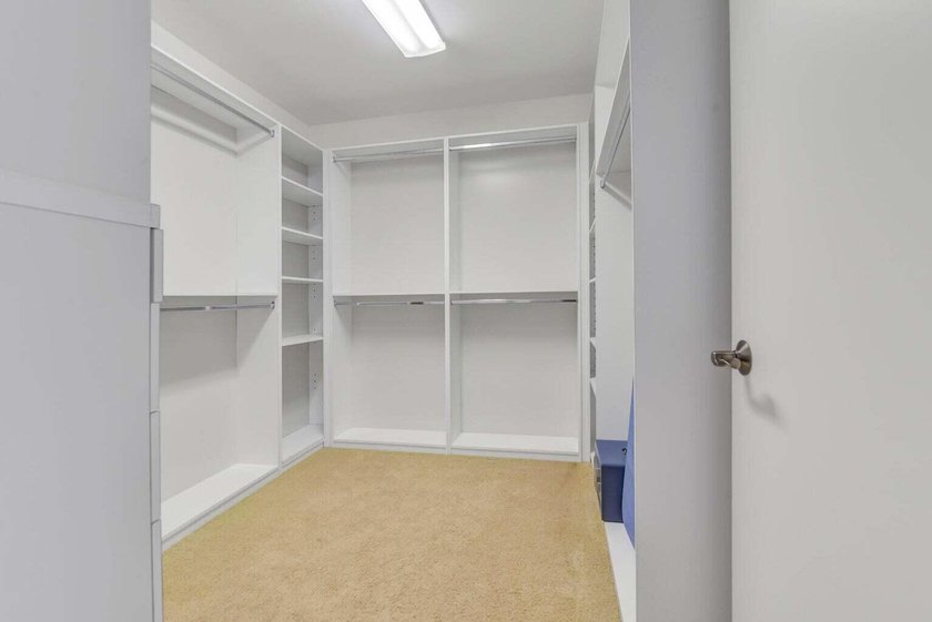 This Gorgeous Townhome is located between the ocean and - photo 45