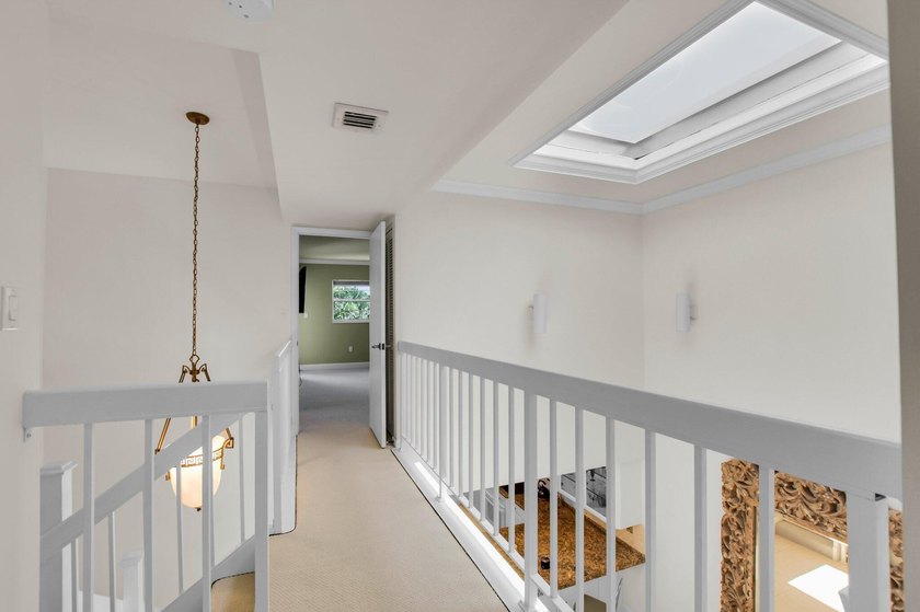This Gorgeous Townhome is located between the ocean and - photo 47