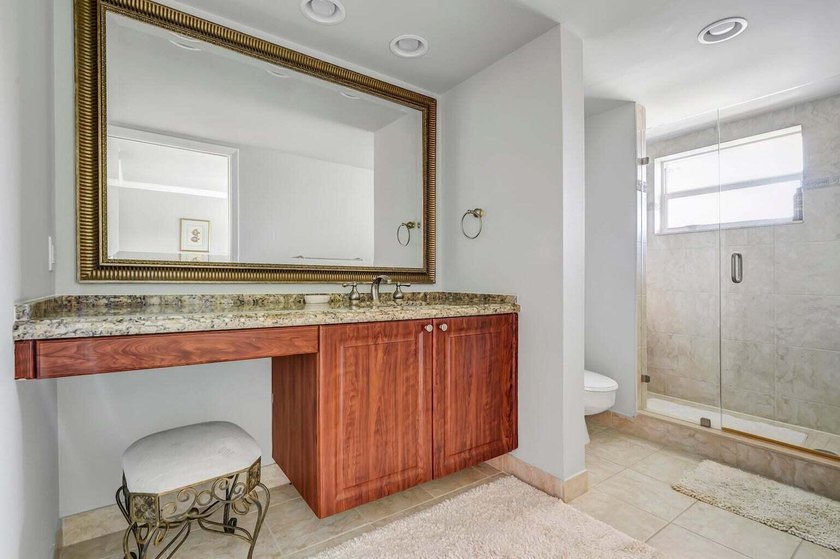This Gorgeous Townhome is located between the ocean and - photo 50