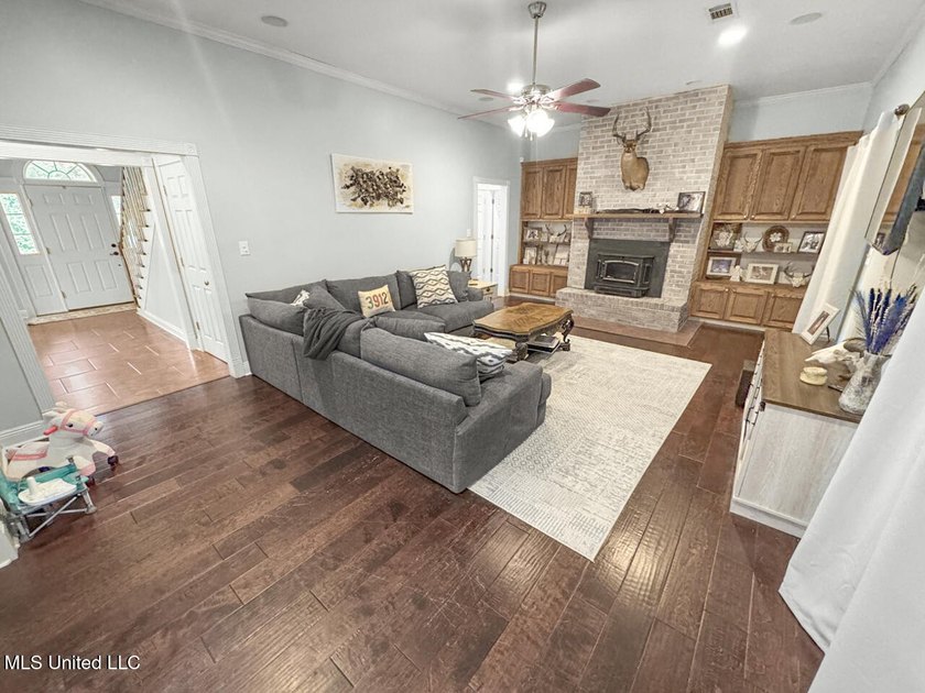 Welcome to 52 Ogden Road, your private getaway in the Kingston - photo 4