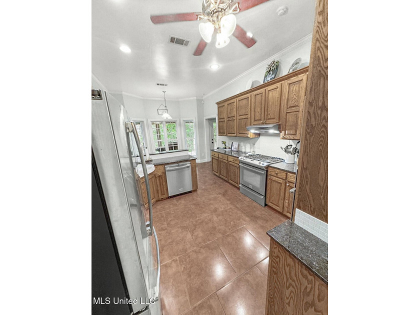 Welcome to 52 Ogden Road, your private getaway in the Kingston - photo 7