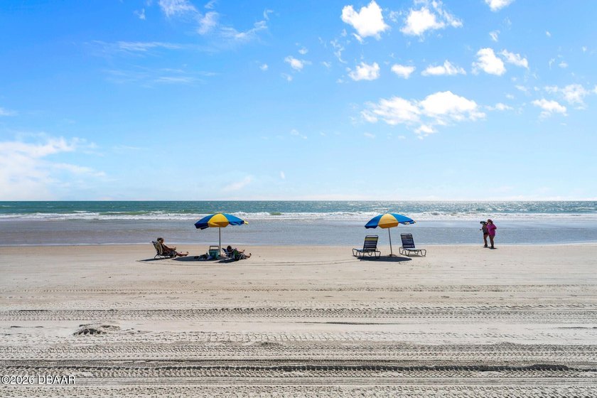 Direct oceanfront stunner offering incredible views and a - photo 30