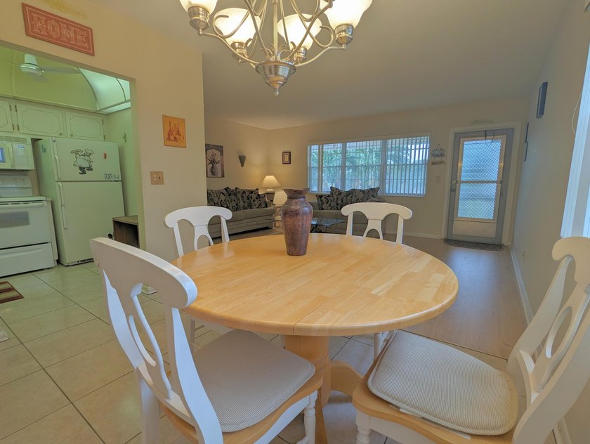 Located near the clubhouse and Haverhill gate, this desirable - photo 2