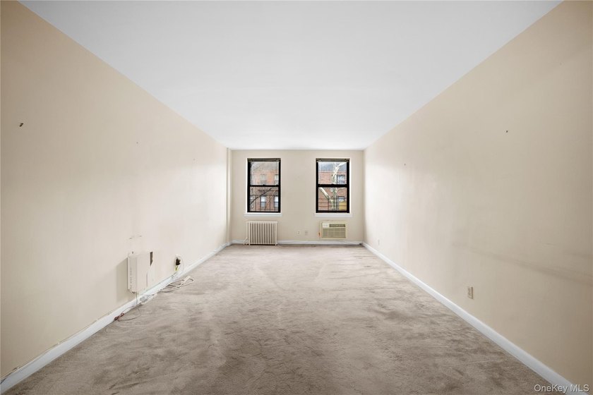 Spacious and well-maintained 1-bedroom, 1-bath co-op in the - photo 11