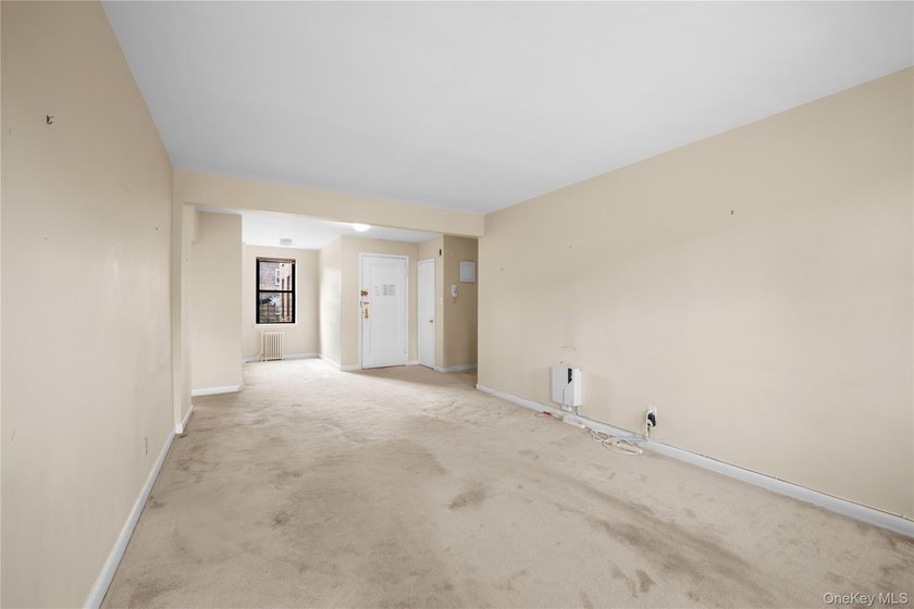 Spacious and well-maintained 1-bedroom, 1-bath co-op in the - photo 13