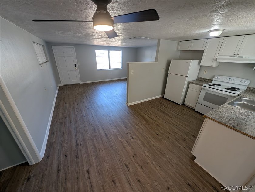 MOVE-IN READY GEM IN THE HEART OF BEVERLY HILLS! Discover the - photo 13
