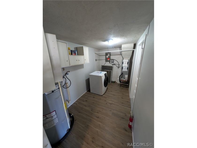 MOVE-IN READY GEM IN THE HEART OF BEVERLY HILLS! Discover the - photo 16
