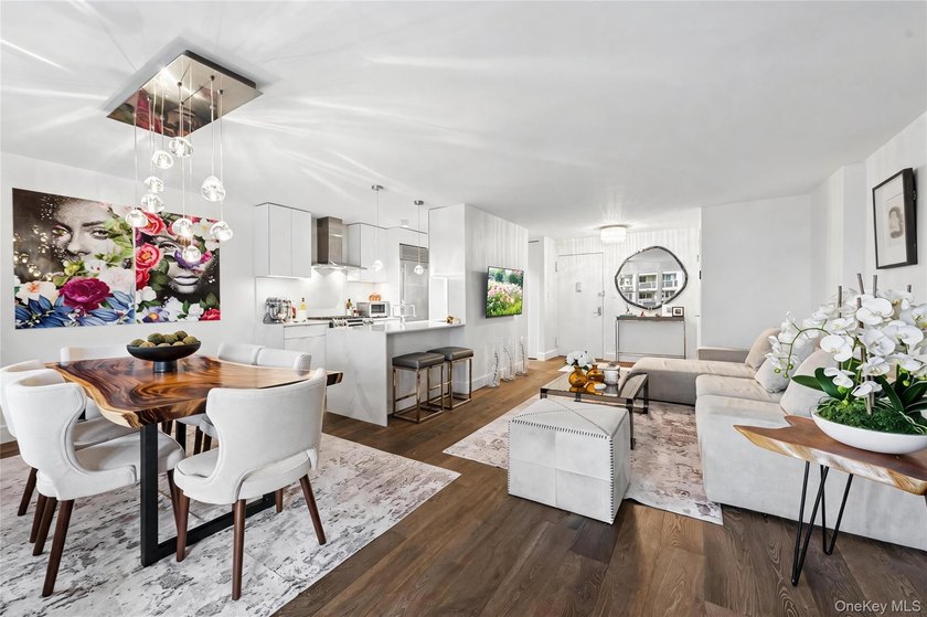 Beautifully Renovated Deluxe One-Bedroom with Oversized Balcony - photo 3