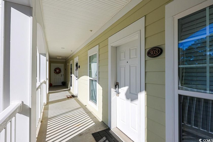 Price Improvement! Excellent location on the golf course. Enjoy - photo 4