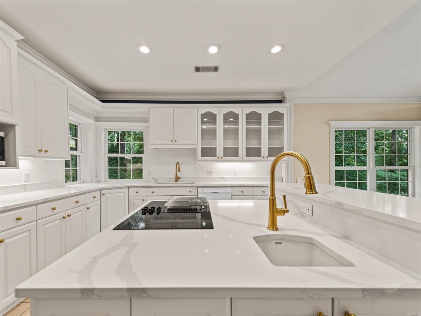 PANORAMIC View over Lake DeSoto from this One-Owner Lakefront - photo 4