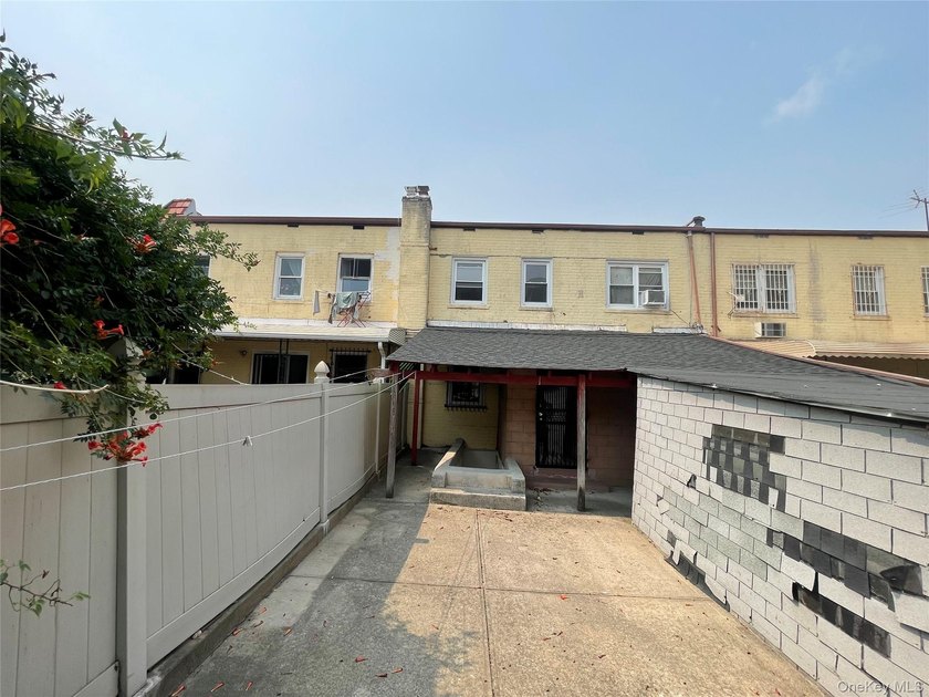 Lovely, sunny, two-family house. Close to supermarket, school - photo 5