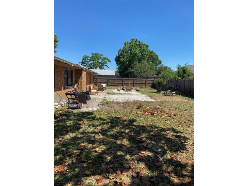 RECENTLY UPDATED (approximately $75,000 in upgrades) 3 BR 2 BA - photo 24