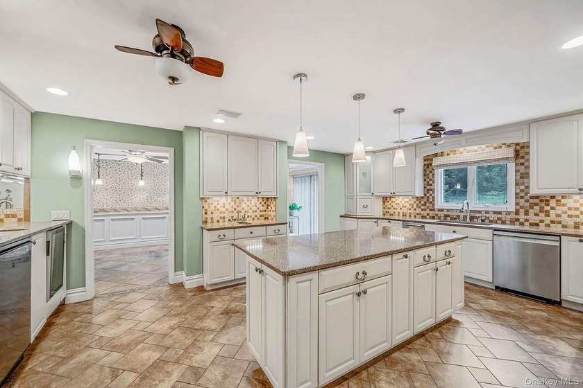 Welcome to this beautifully maintained 4-bedroom, 3-full bath - photo 10