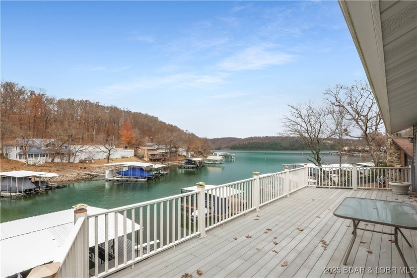 BACK ON THE MARKET!! Well-maintained waterfront home located in - photo 15