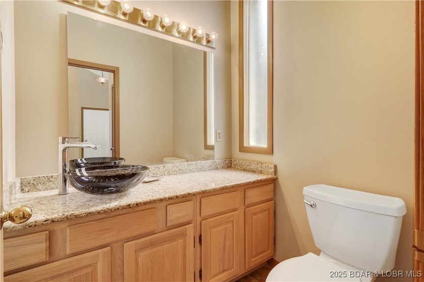 BACK ON THE MARKET!! Well-maintained waterfront home located in - photo 17