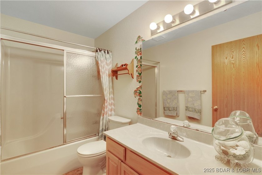 BACK ON THE MARKET!! Well-maintained waterfront home located in - photo 24