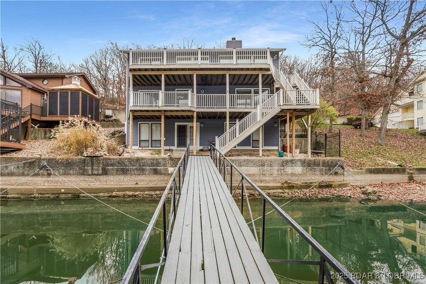 BACK ON THE MARKET!! Well-maintained waterfront home located in - photo 32