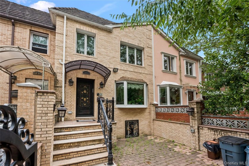 Welcome to this beautifully maintained brick home offering a - photo 2