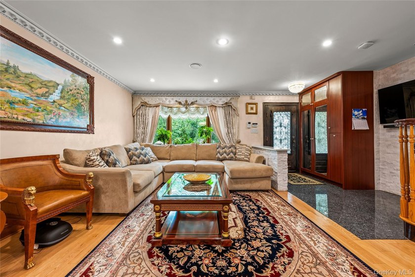 Welcome to this beautifully maintained brick home offering a - photo 5