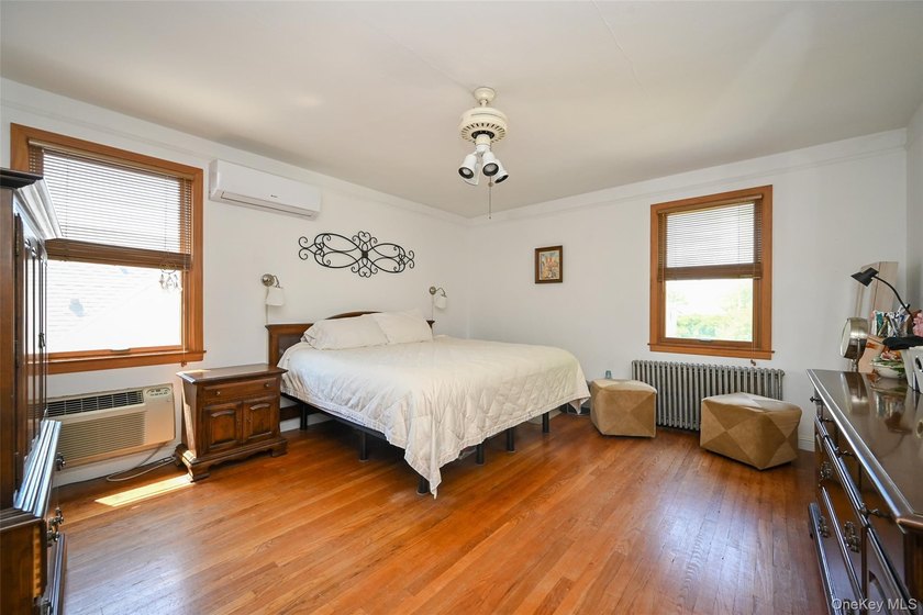 Beautifully maintained detached Colonial in sought-after Bayside - photo 15