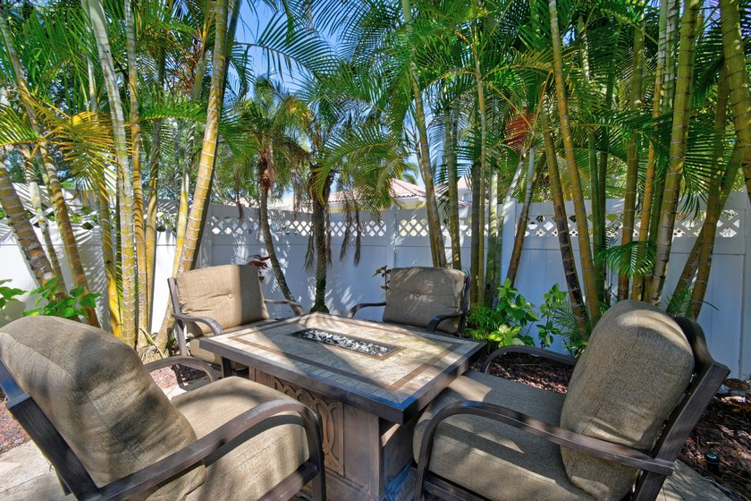 The Abacoa pool home you've been waiting for! Featuring - photo 5