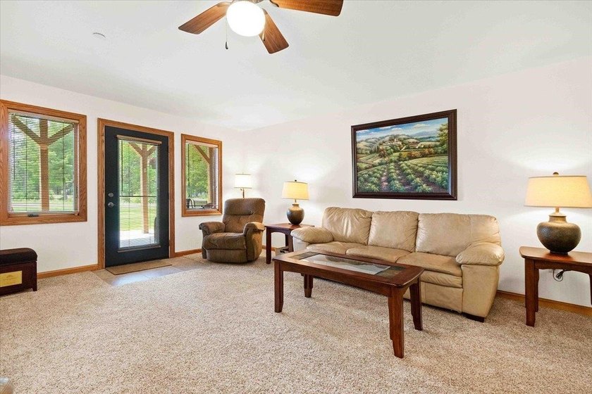 CASTLE ROCK LAKE RETREAT!! Spectacular Golf Course views are - photo 5