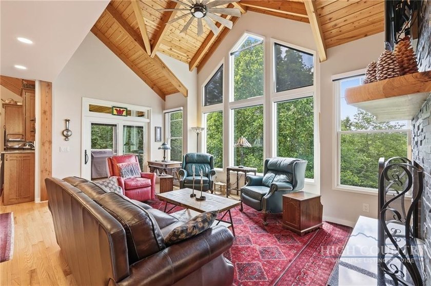 Built in 2023 and perched just moments from Blowing Rock in Echo - photo 23